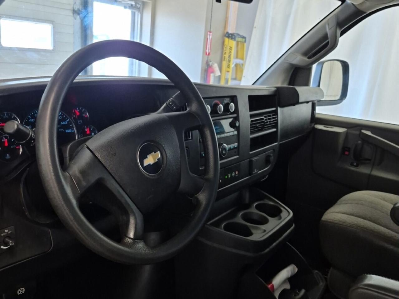 2020 Chevrolet Express G3500 - 6.0L V8 Gasoline - Shelves/Rack/Divider Photo