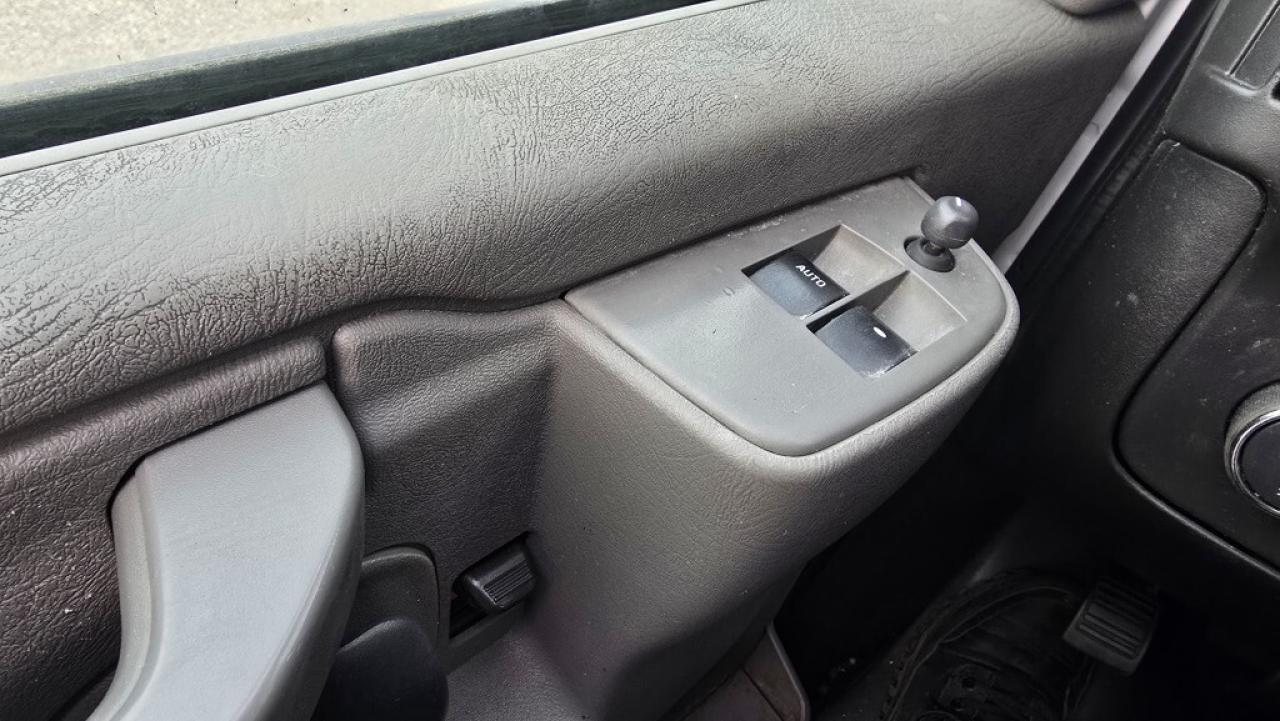 2020 Chevrolet Express G3500 - 6.0L V8 Gasoline - Shelves/Rack/Divider Photo