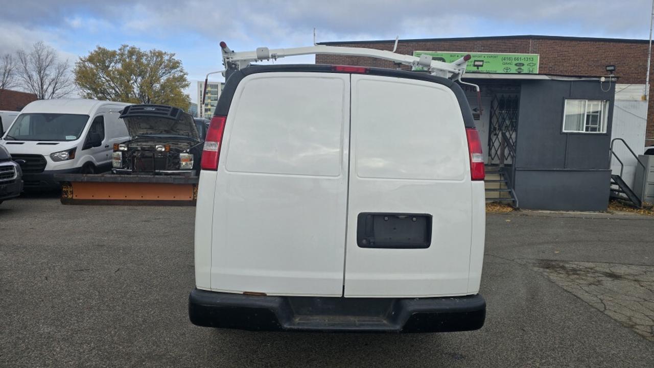 2020 Chevrolet Express G3500 - 6.0L V8 Gasoline - Shelves/Rack/Divider Photo