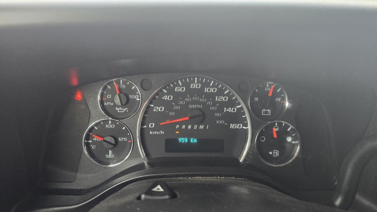 2020 Chevrolet Express G3500 - 6.0L V8 Gasoline - Shelves/Rack/Divider Photo