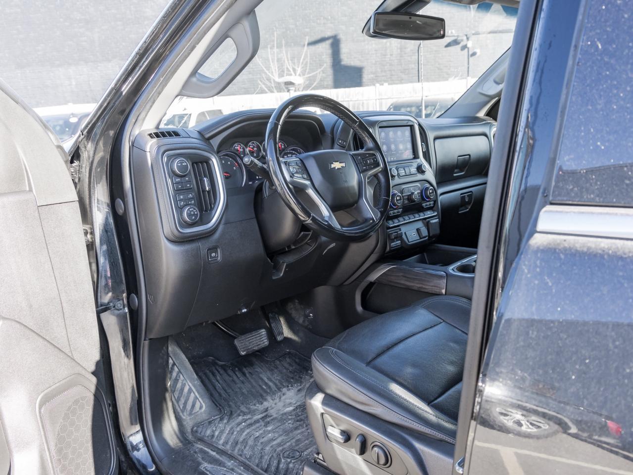 2023 Chevrolet Silverado 3500HD 4WD Crew LTZ Dually, Sunroof, Convenience, 5TH Whe Photo