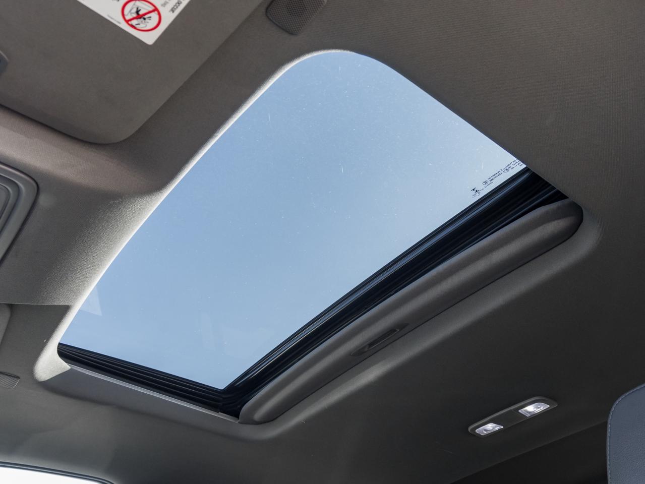 2023 Chevrolet Silverado 3500HD 4WD Crew LTZ Dually, Sunroof, Convenience, 5TH Whe Photo