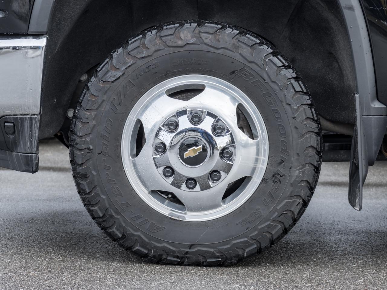 2023 Chevrolet Silverado 3500HD 4WD Crew LTZ Dually, Sunroof, Convenience, 5TH Whe Photo3