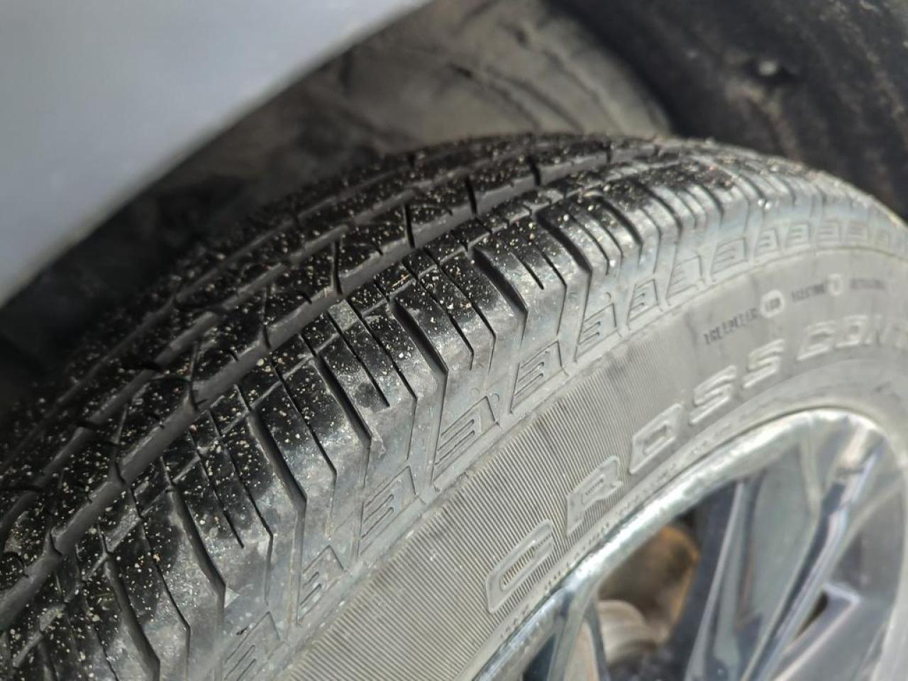 2025 Honda CR-V Hybrid Touring Photo