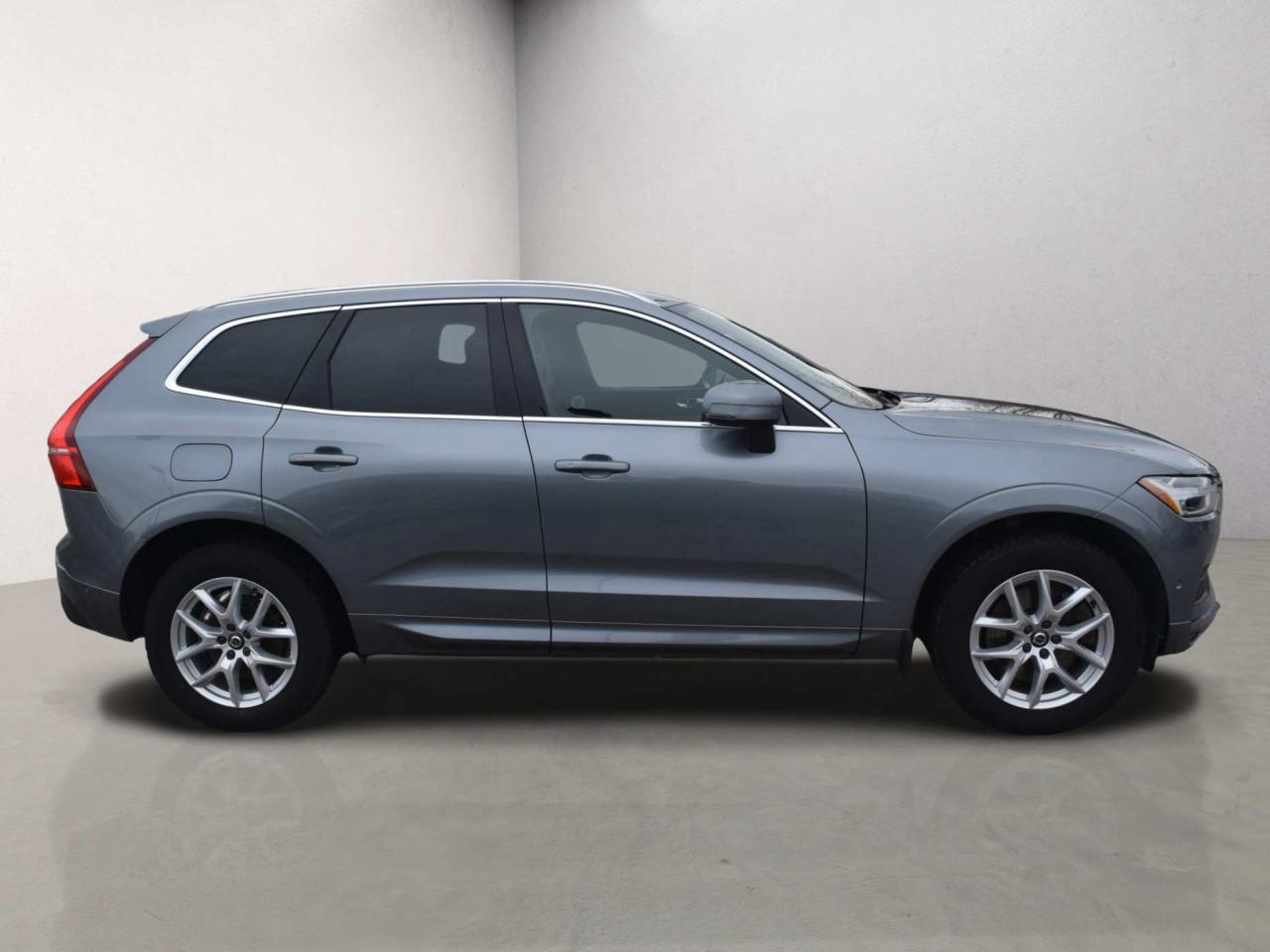 2019 Volvo XC60 T6 Momentum AWD Photo4