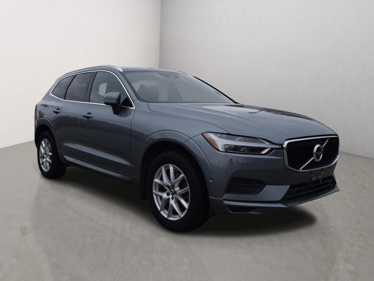 2019 Volvo XC60 T6 Momentum AWD Photo