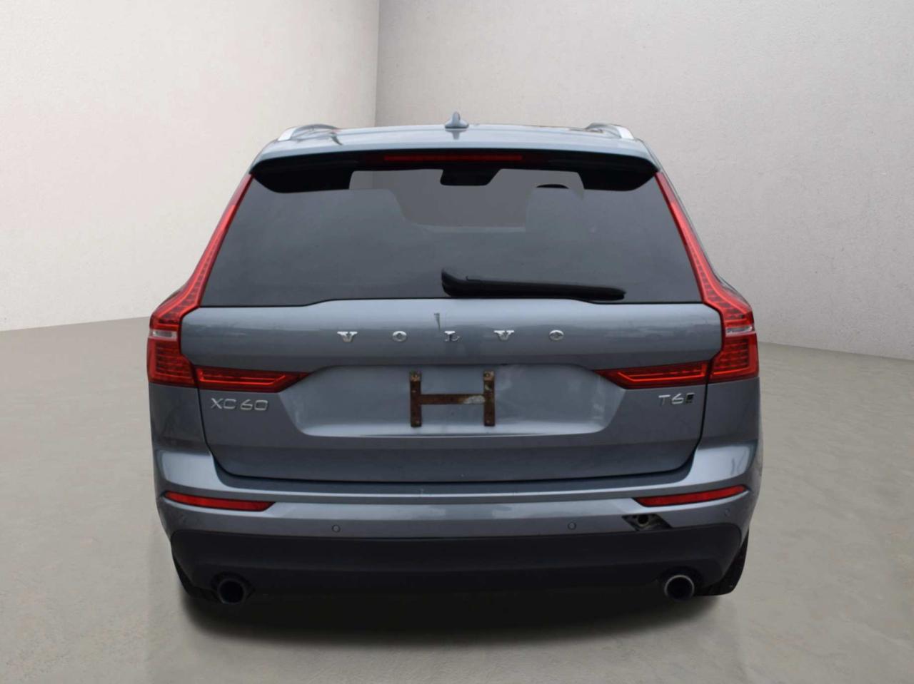 2019 Volvo XC60 T6 Momentum AWD Photo