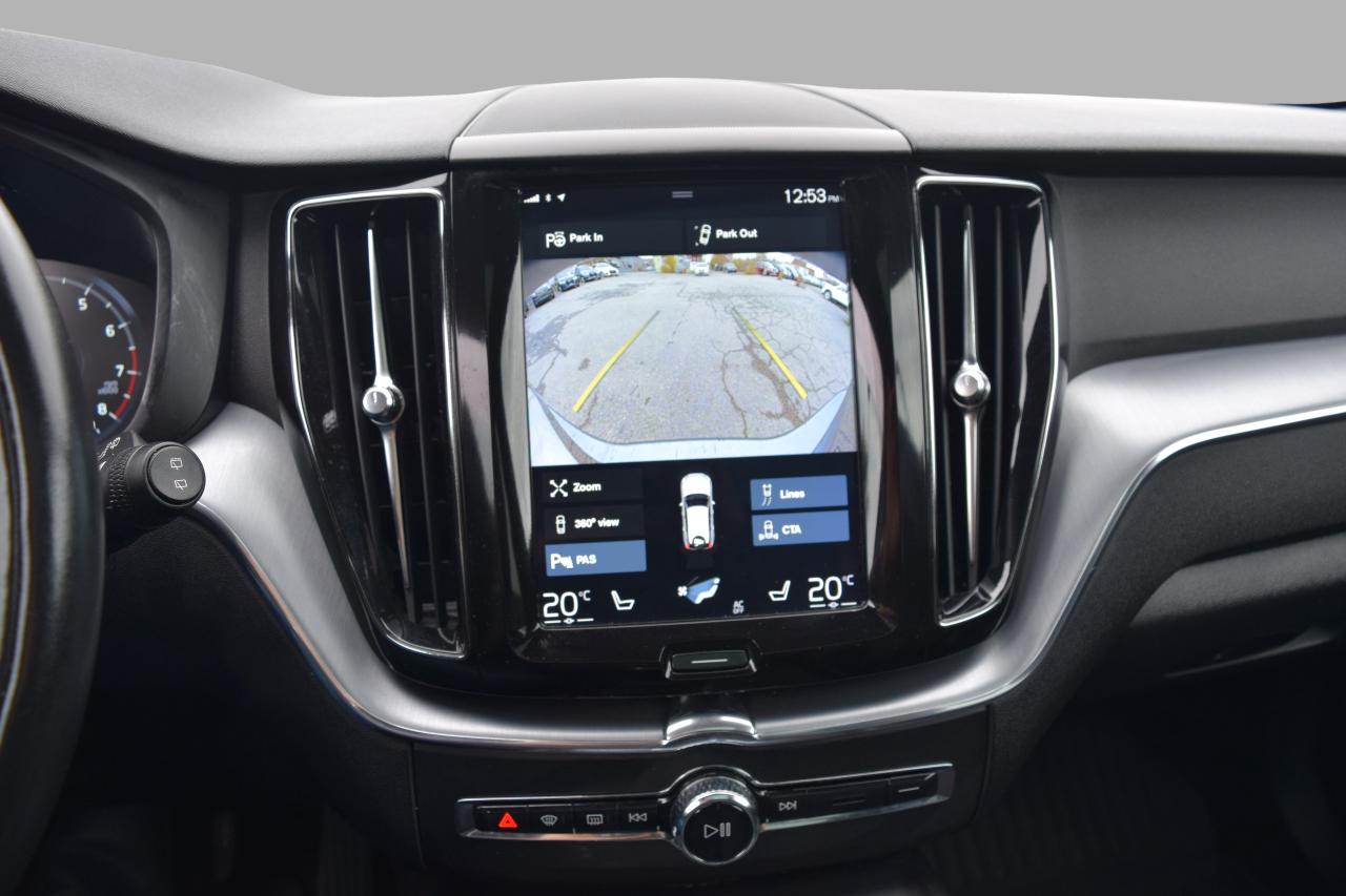 2019 Volvo XC60 T6 Momentum AWD Photo