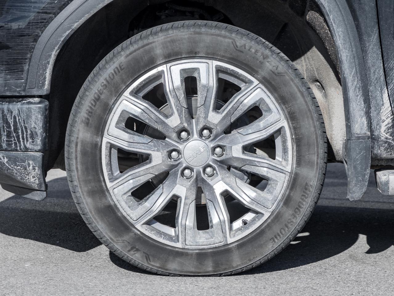 2025 GMC Sierra 1500 4WD Crew Cab 147  Denali Photo3