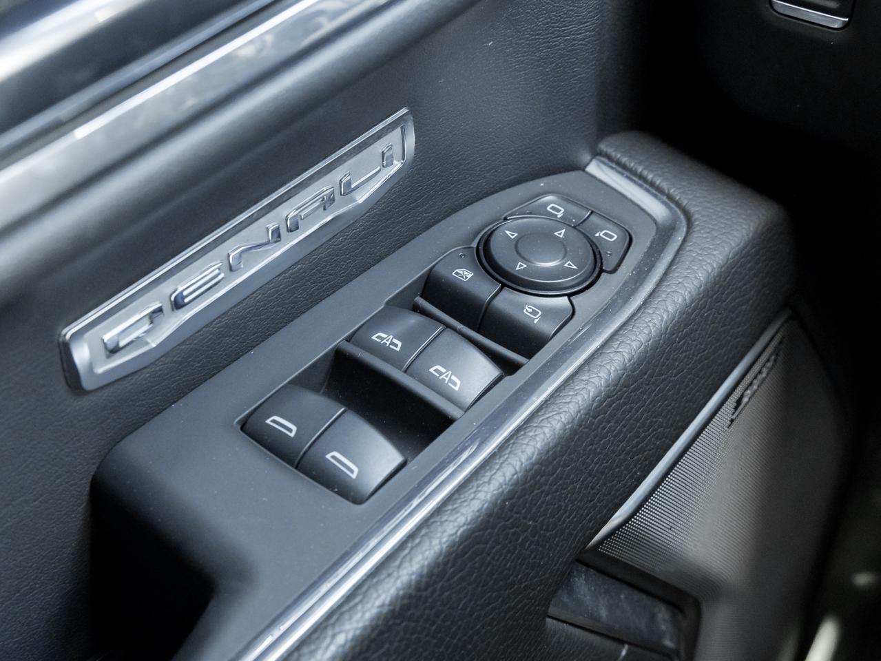 2025 GMC Sierra 1500 4WD Crew Cab 147  Denali Photo