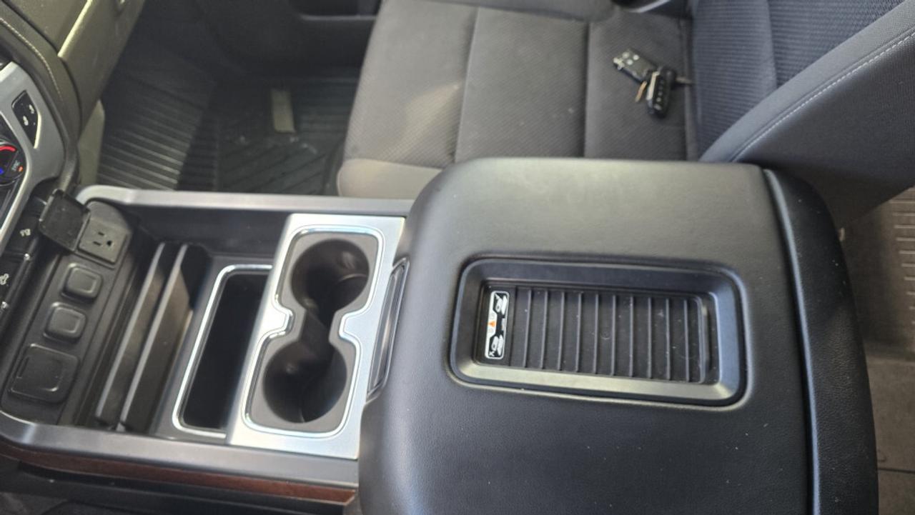 2018 GMC Sierra 1500 4x4 SLE - Elevation - V8 Gas - New Tires & Brake - Photo