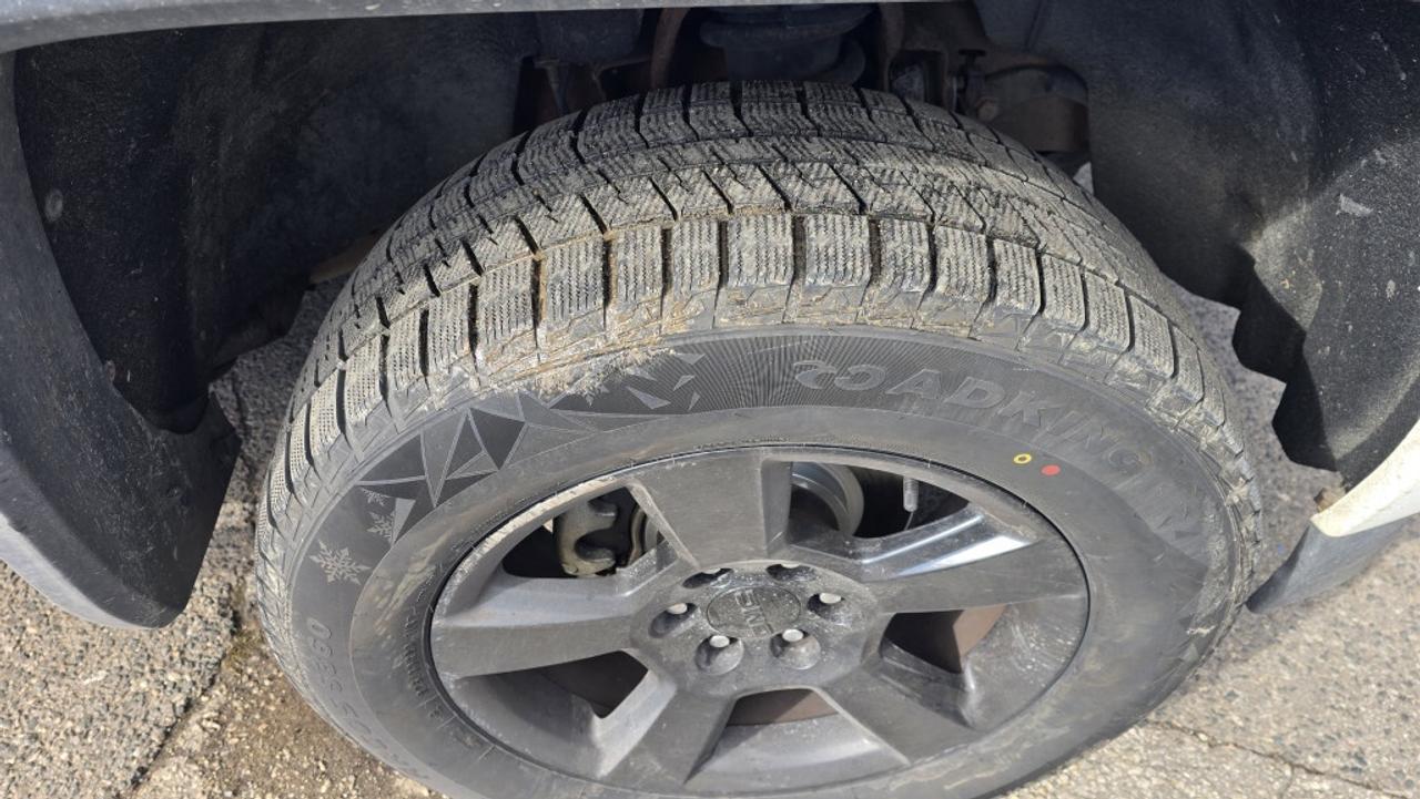 2018 GMC Sierra 1500 4x4 SLE - Elevation - V8 Gas - New Tires & Brake - Photo