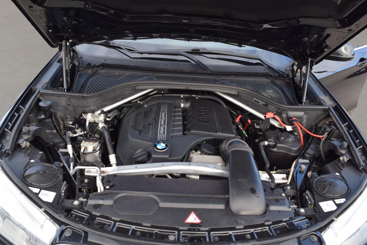 2014 BMW X5 xDrive35i Navi Panoramic Sunroof Photo