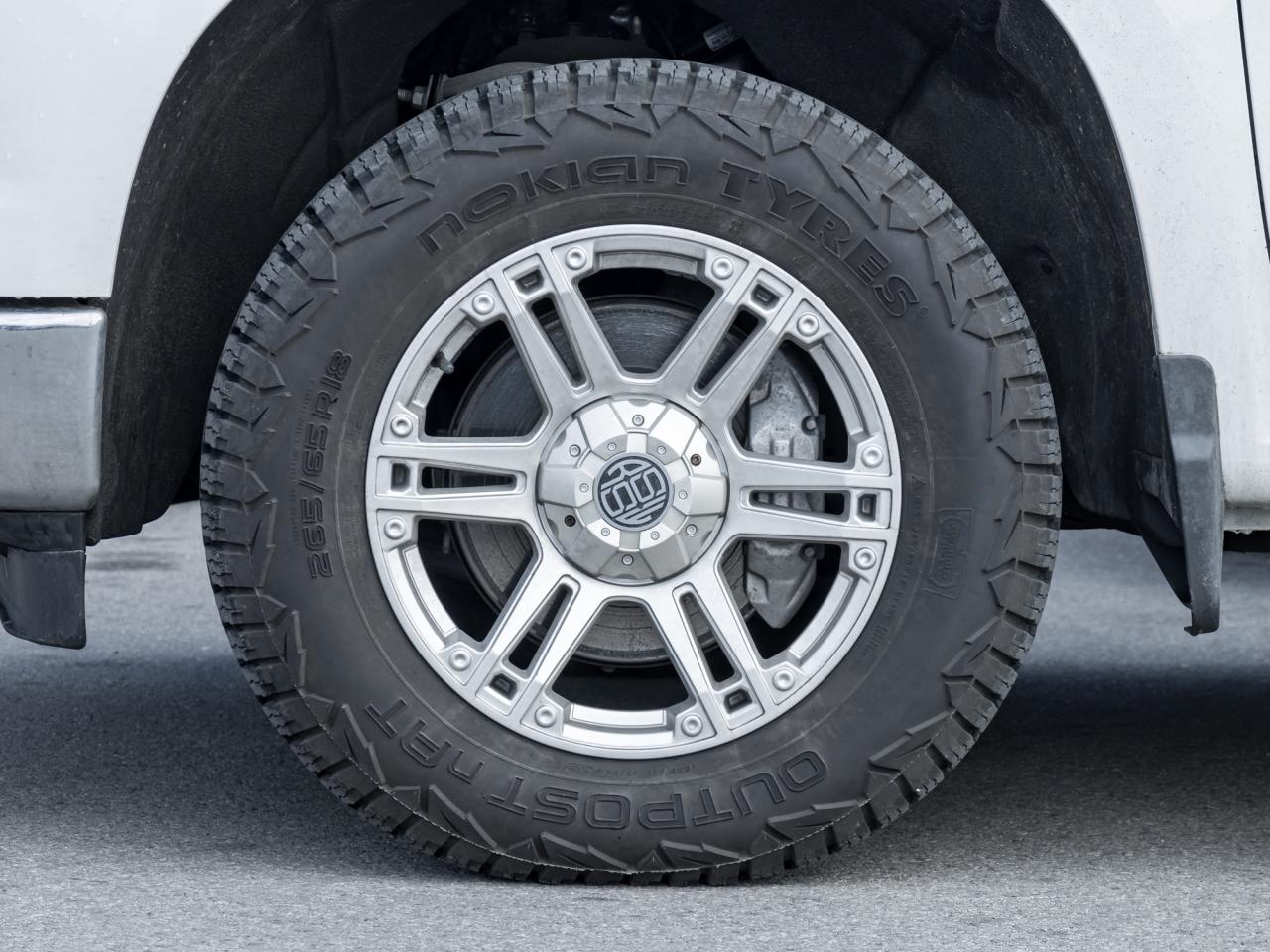 2024 Chevrolet Silverado 1500 4WD Double Cab 147  LT Photo