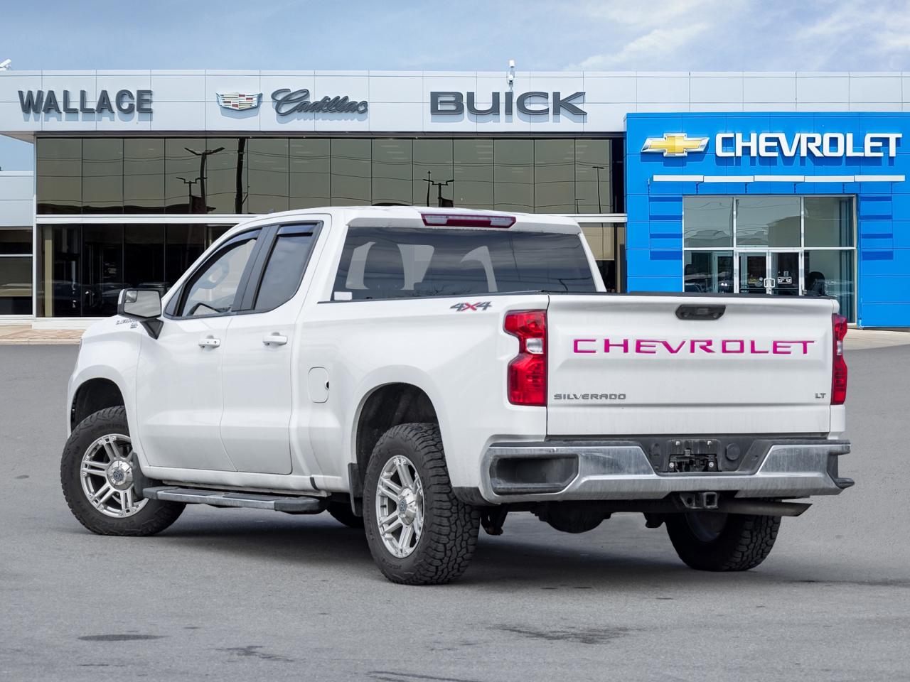 2024 Chevrolet Silverado 1500 4WD Double Cab 147  LT Photo