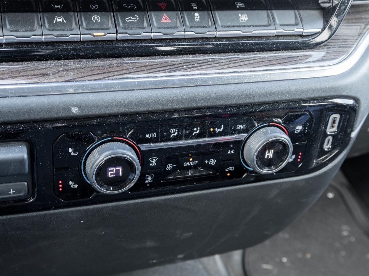 2024 Chevrolet Silverado 1500 4WD Double Cab 147  LT Photo