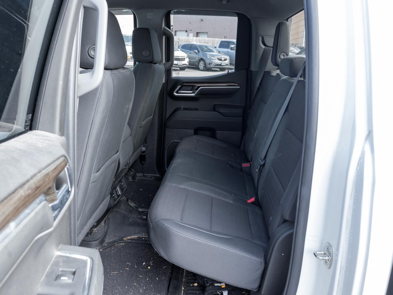 2024 Chevrolet Silverado 1500 4WD Double Cab 147  LT Photo