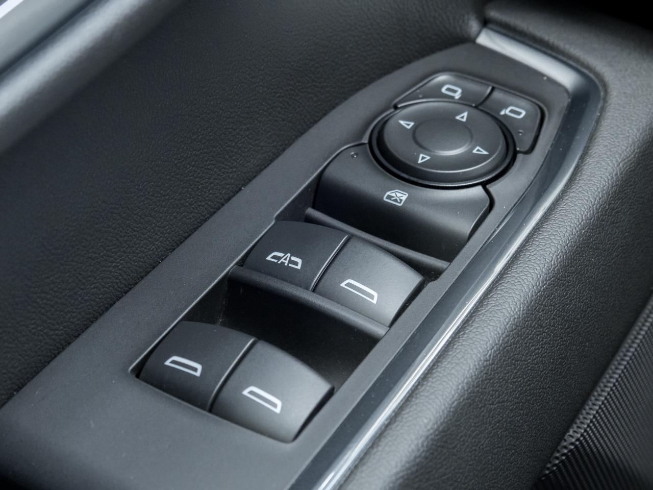 2024 Chevrolet Silverado 1500 4WD Double Cab 147  LT Photo