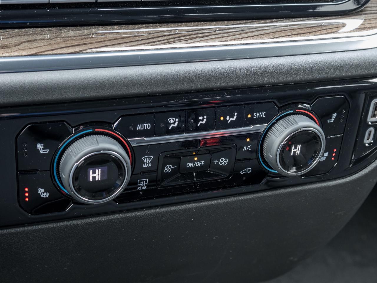 2024 Chevrolet Silverado 1500 4WD Double Cab 147  LT Photo