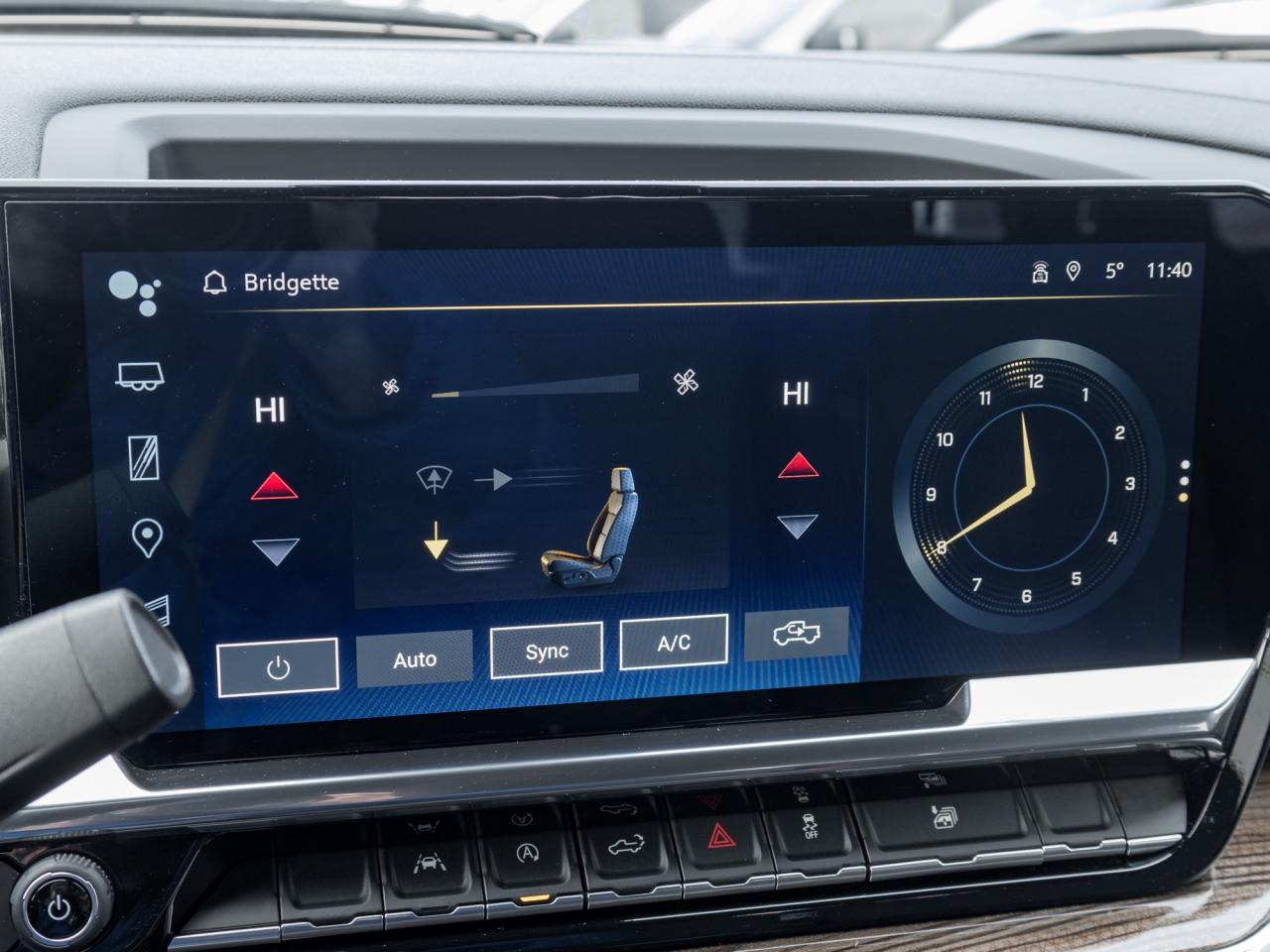 2024 Chevrolet Silverado 1500 4WD Double Cab 147  LT Photo