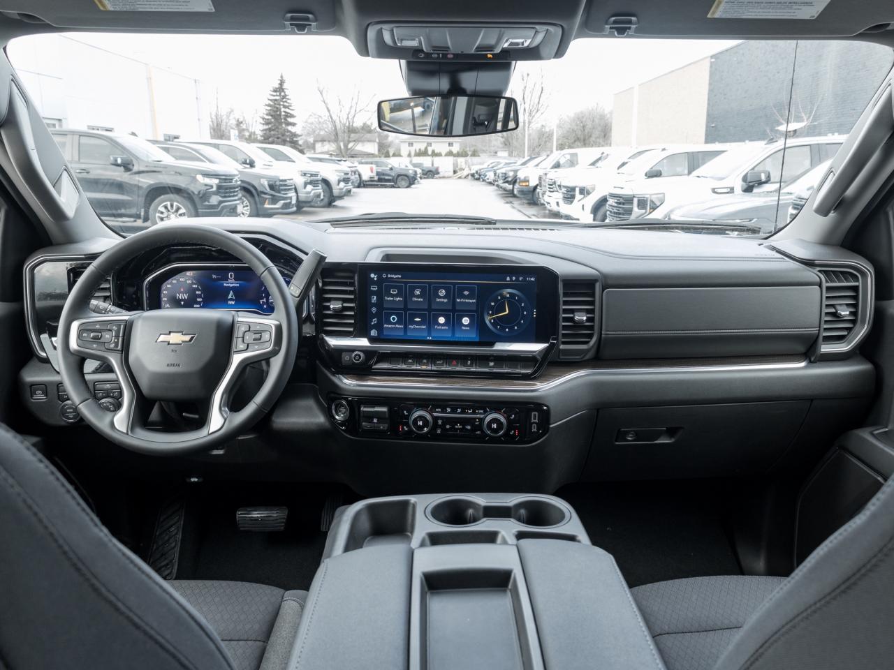 2024 Chevrolet Silverado 1500 4WD Double Cab 147  LT Photo