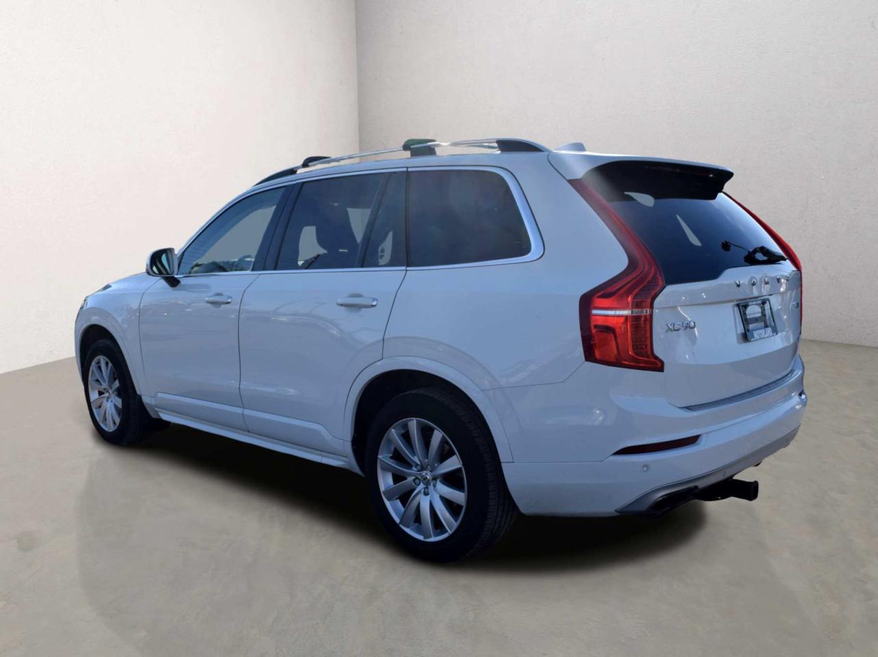 2018 Volvo XC90 T5 Momentum AWD Navi Panoramic Sunroof Photo