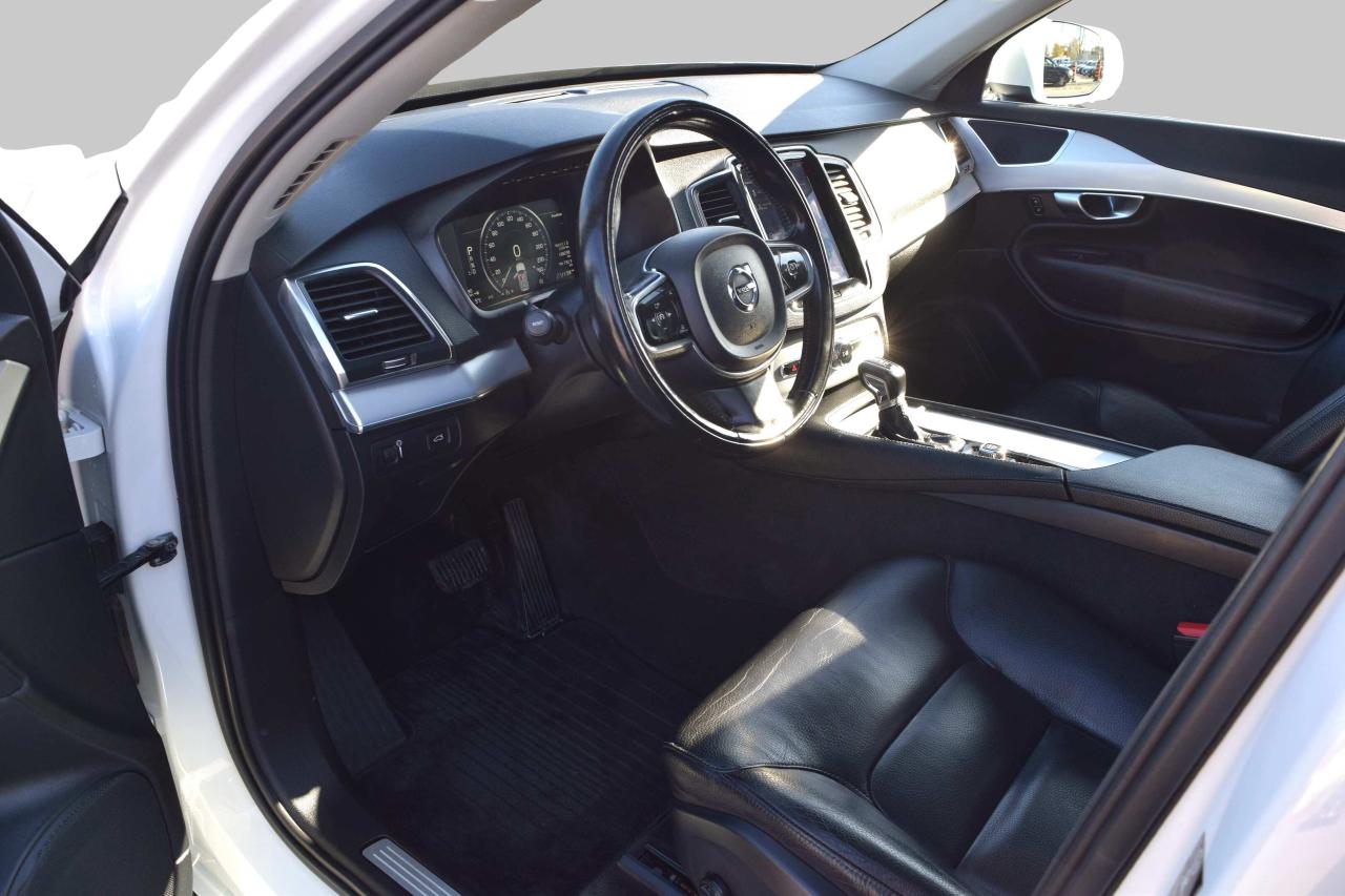2018 Volvo XC90 T5 Momentum AWD Navi Panoramic Sunroof Photo