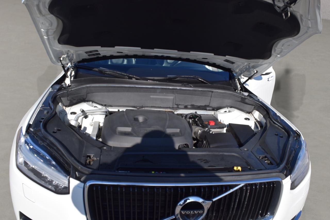 2018 Volvo XC90 T5 Momentum AWD Navi Panoramic Sunroof Photo