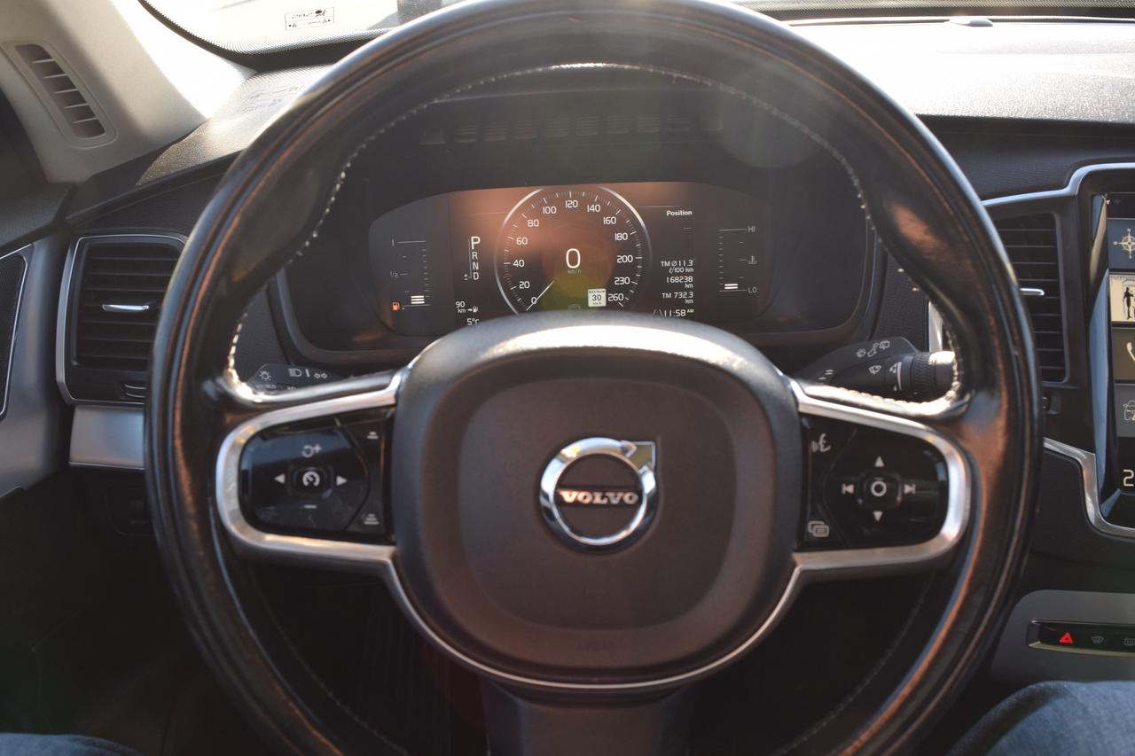 2018 Volvo XC90 T5 Momentum AWD Navi Panoramic Sunroof Photo