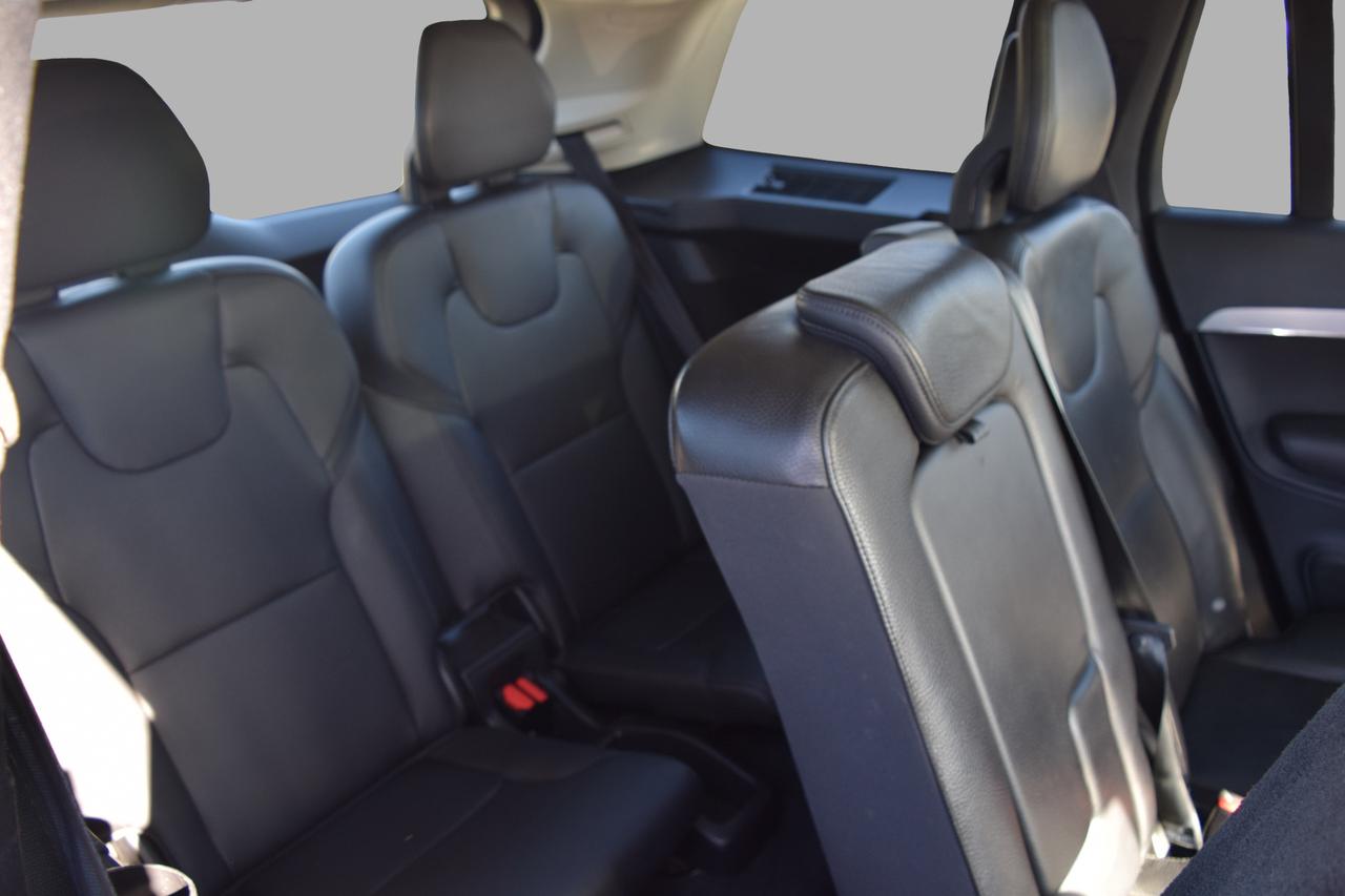 2018 Volvo XC90 T5 Momentum AWD Navi Panoramic Sunroof Photo