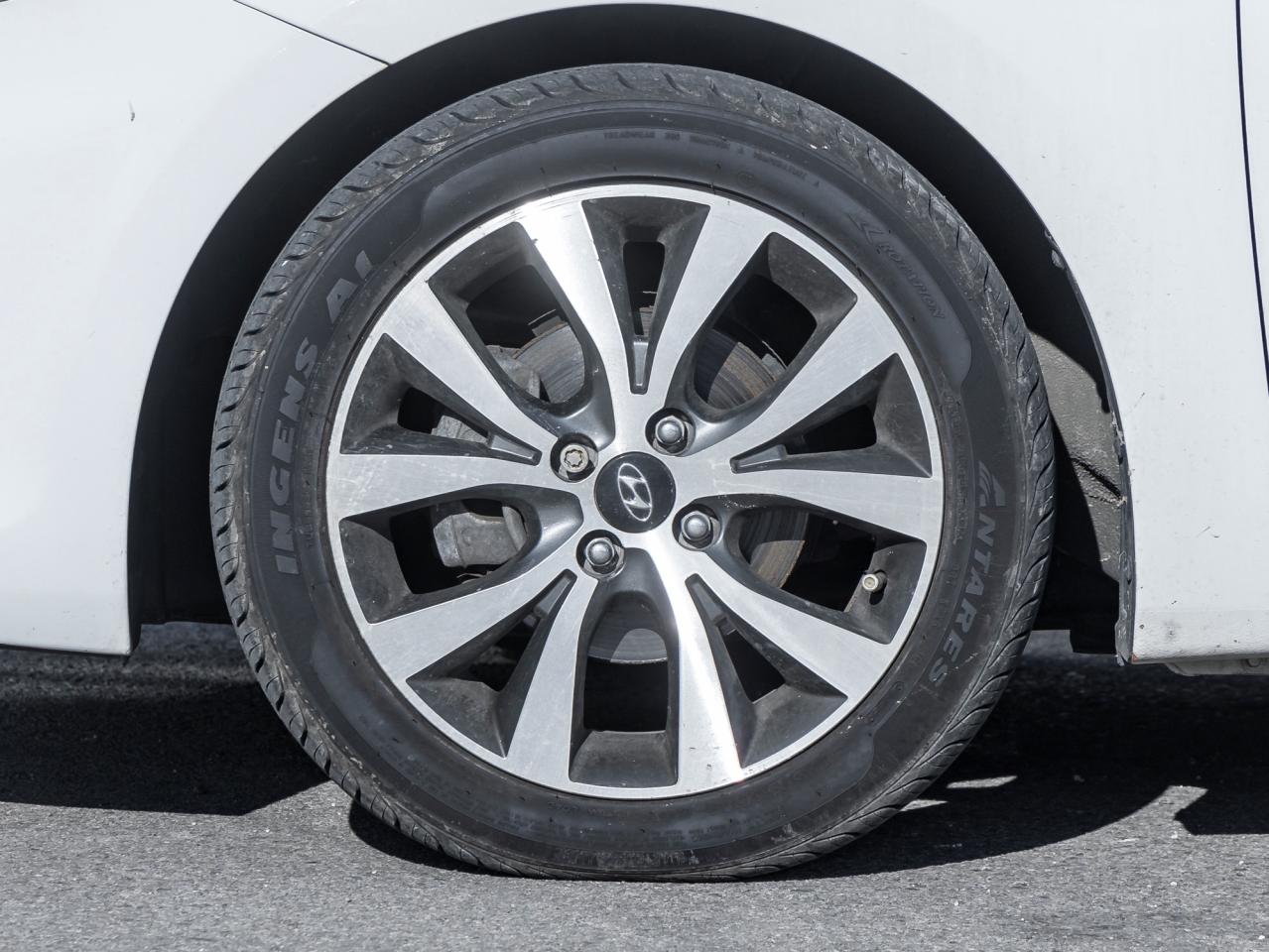 2017 Hyundai Accent AS IS - 4dr Sdn Auto SE Photo3