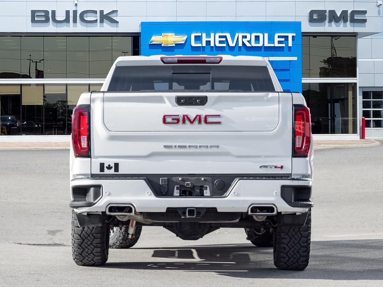 2023 GMC Sierra 1500 4WD Crew Cab 147  AT4 Photo