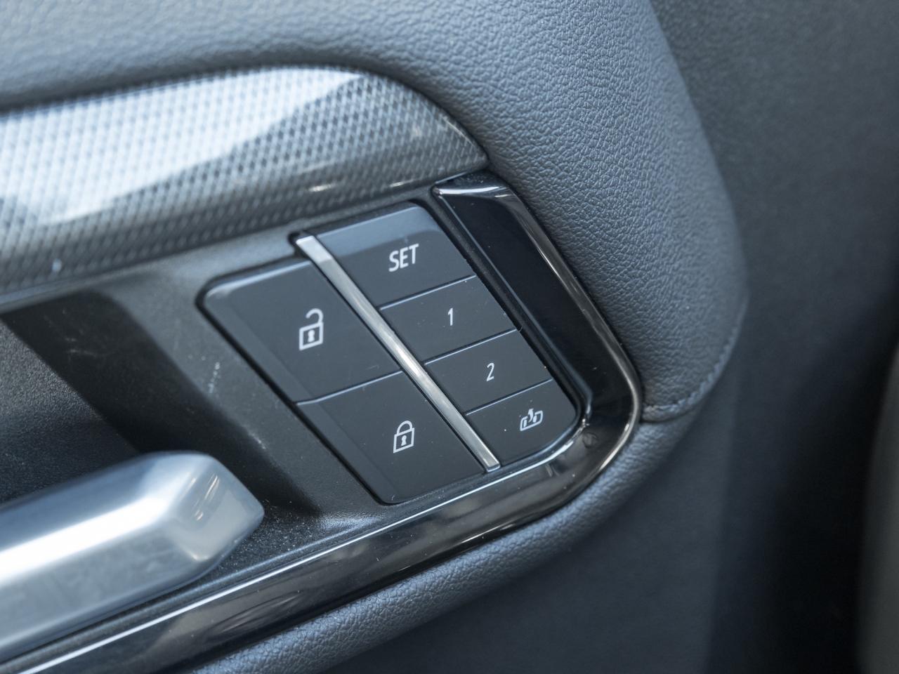 2023 GMC Sierra 1500 4WD Crew Cab 147  AT4 Photo