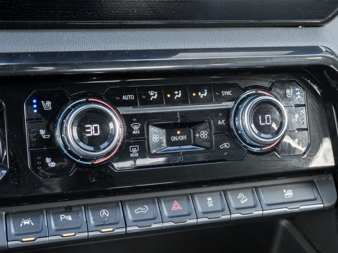 2023 GMC Sierra 1500 4WD Crew Cab 147  AT4 Photo