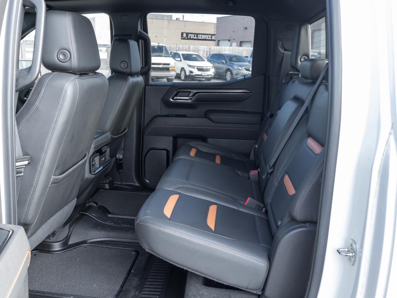 2023 GMC Sierra 1500 4WD Crew Cab 147  AT4 Photo