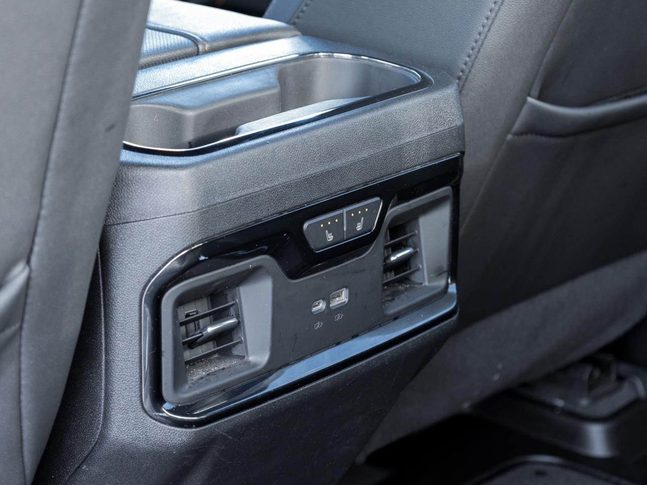 2023 GMC Sierra 1500 4WD Crew Cab 147  AT4 Photo