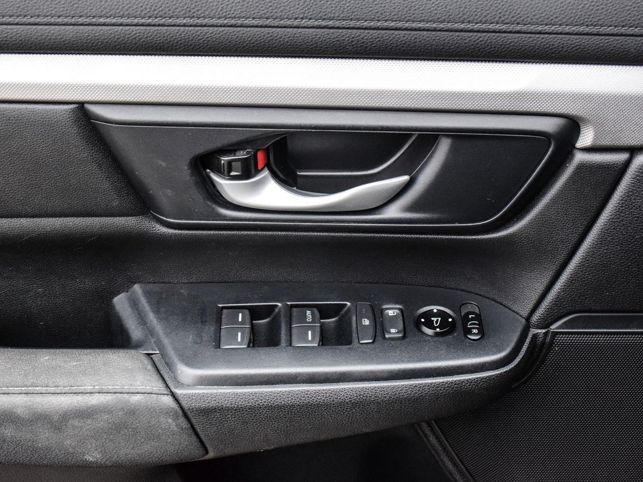 2019 Honda CR-V LX Photo