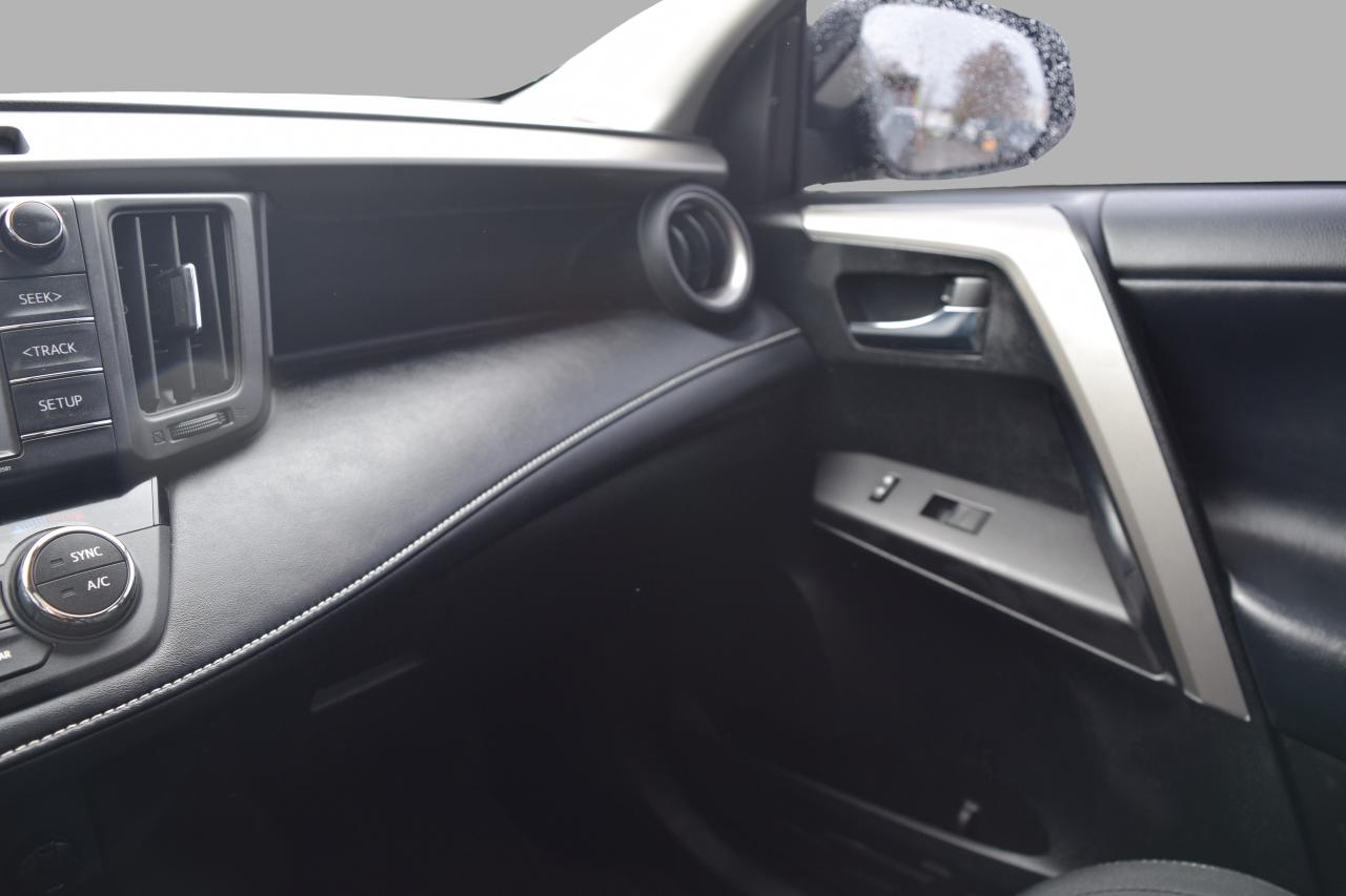 2017 Toyota RAV4 XLE AWD Sunroof Photo