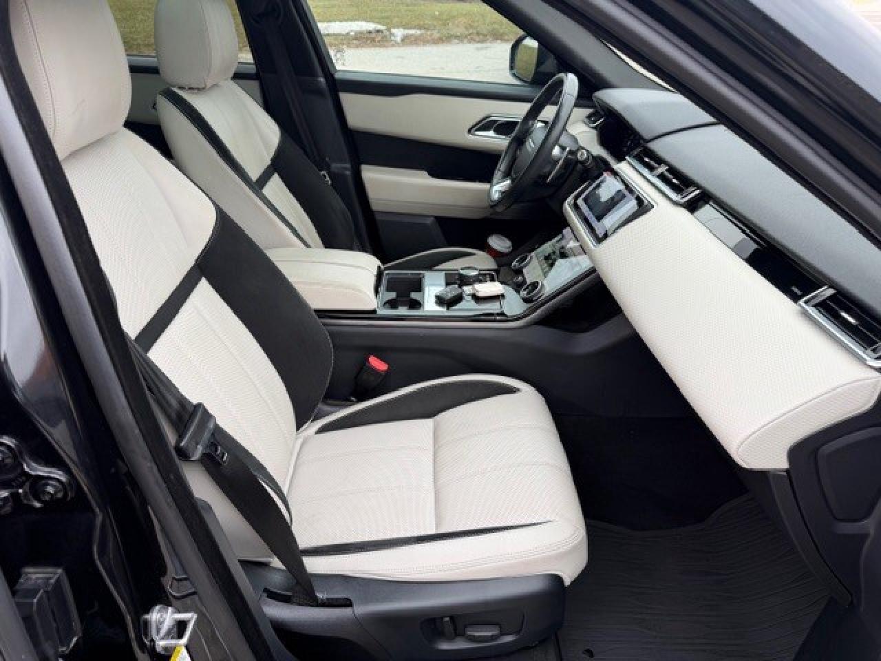 2018 Land Rover Range Rover Velar P380 R-Dynamic SE Panoramic Roof Photo