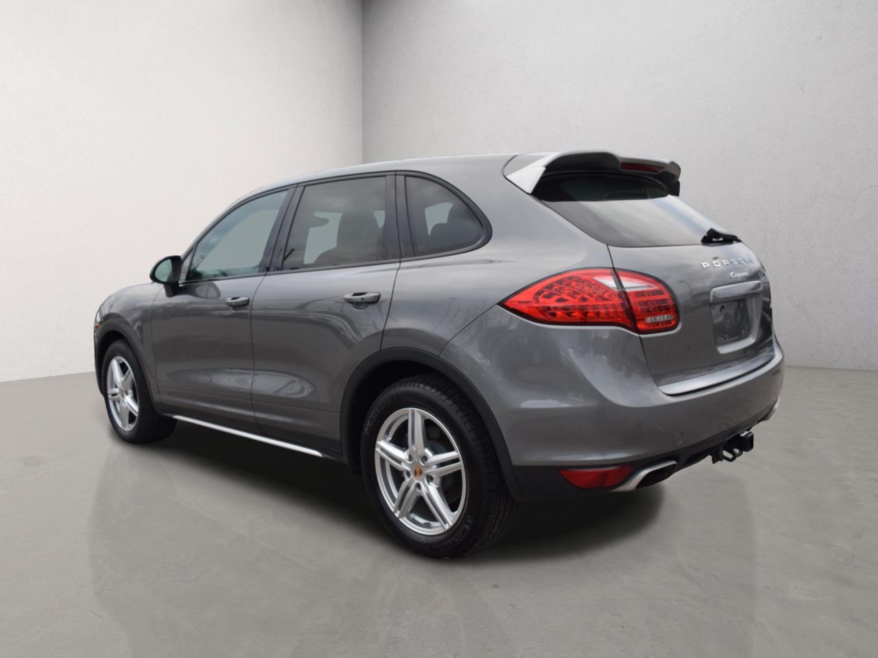 2014 Porsche Cayenne Premium AWD Navi Panoramic Sunroof Photo