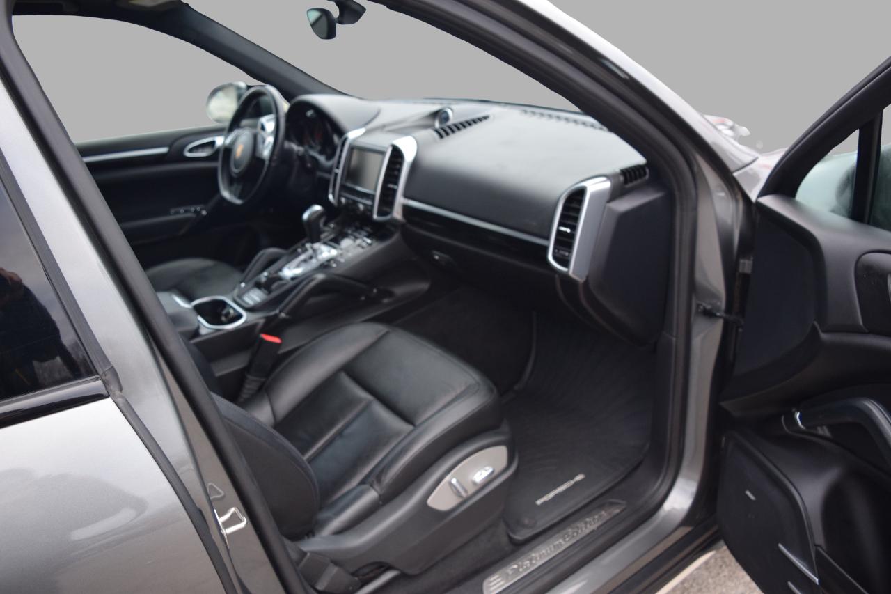 2014 Porsche Cayenne Premium AWD Navi Panoramic Sunroof Photo