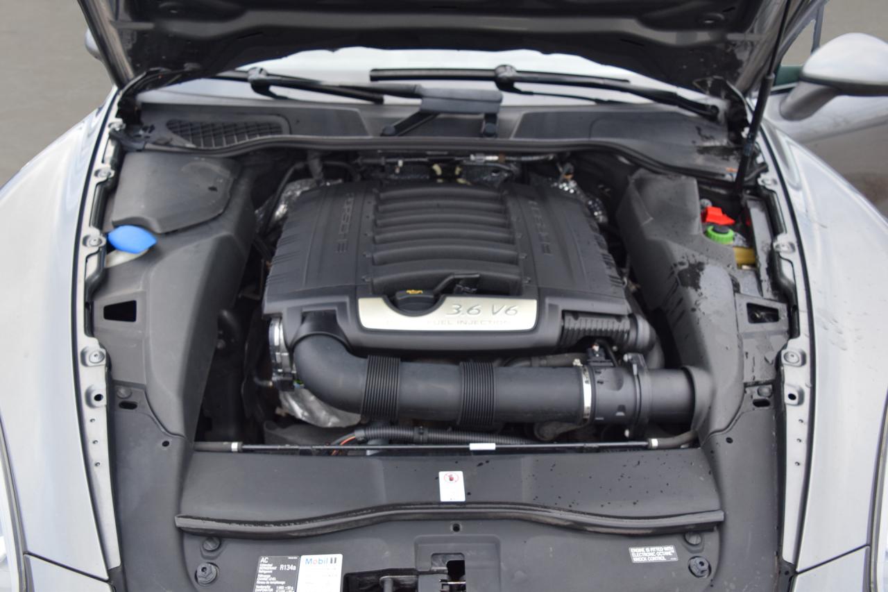 2014 Porsche Cayenne Premium AWD Navi Panoramic Sunroof Photo