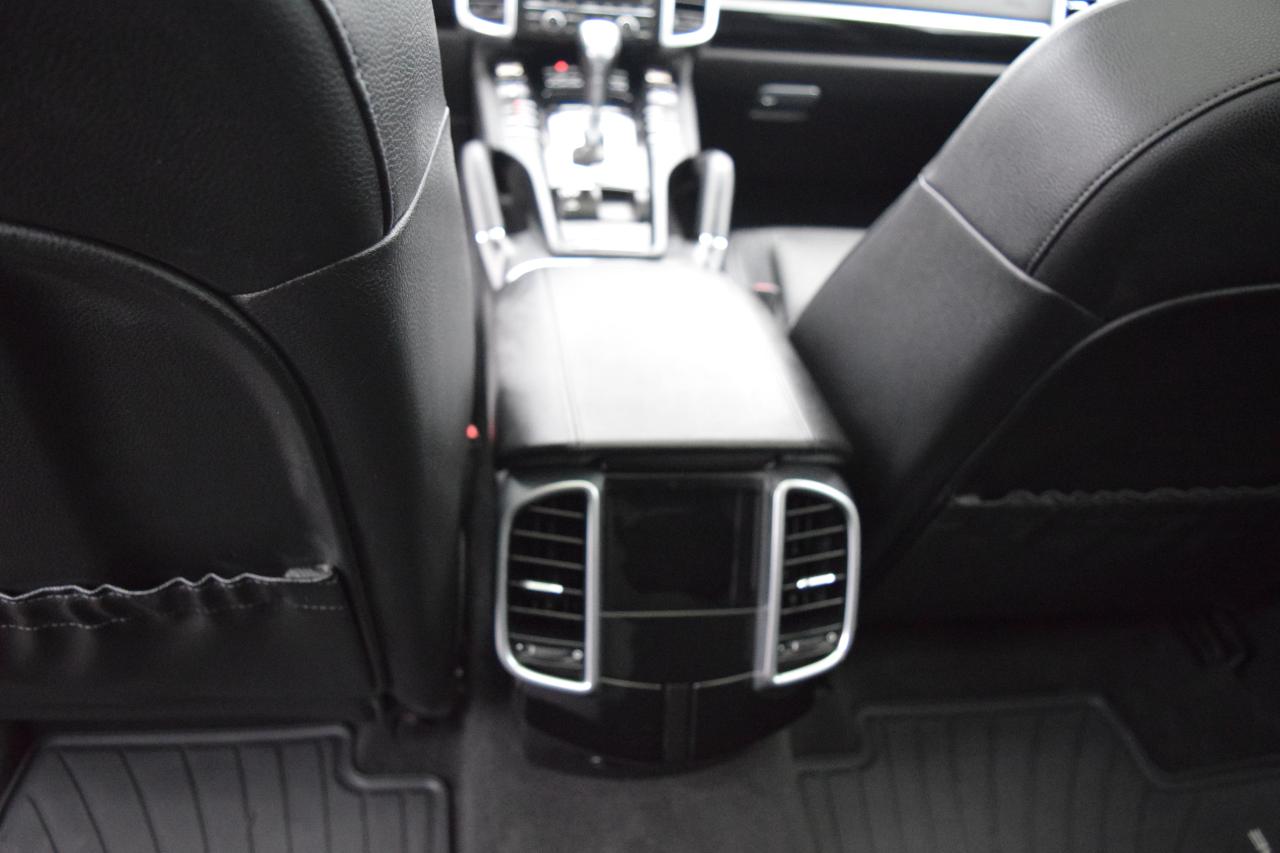 2014 Porsche Cayenne Premium AWD Navi Panoramic Sunroof Photo