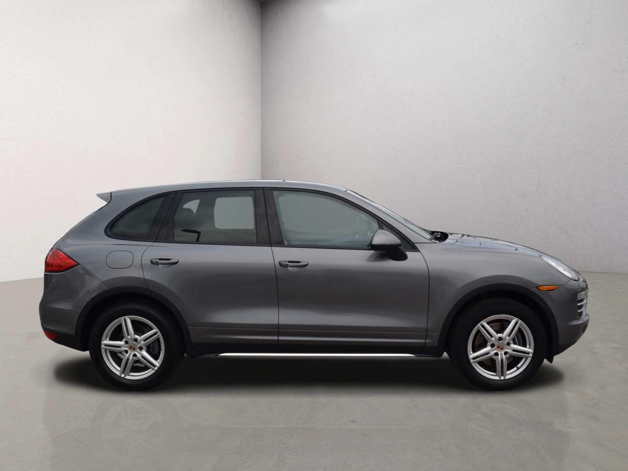 2014 Porsche Cayenne Premium AWD Navi Panoramic Sunroof Photo3