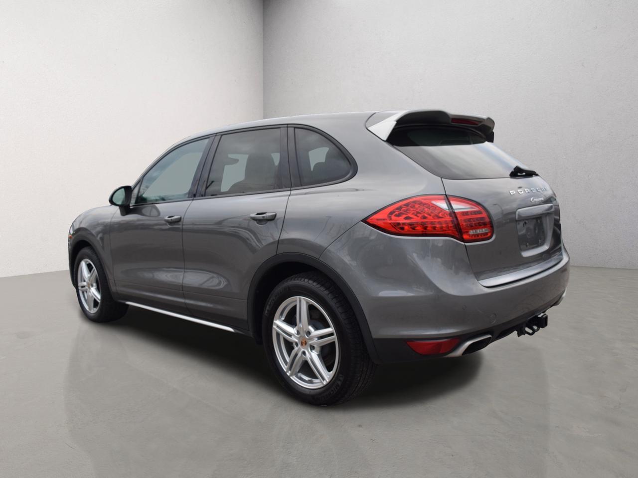 2014 Porsche Cayenne Premium AWD Navi Panoramic Sunroof Photo