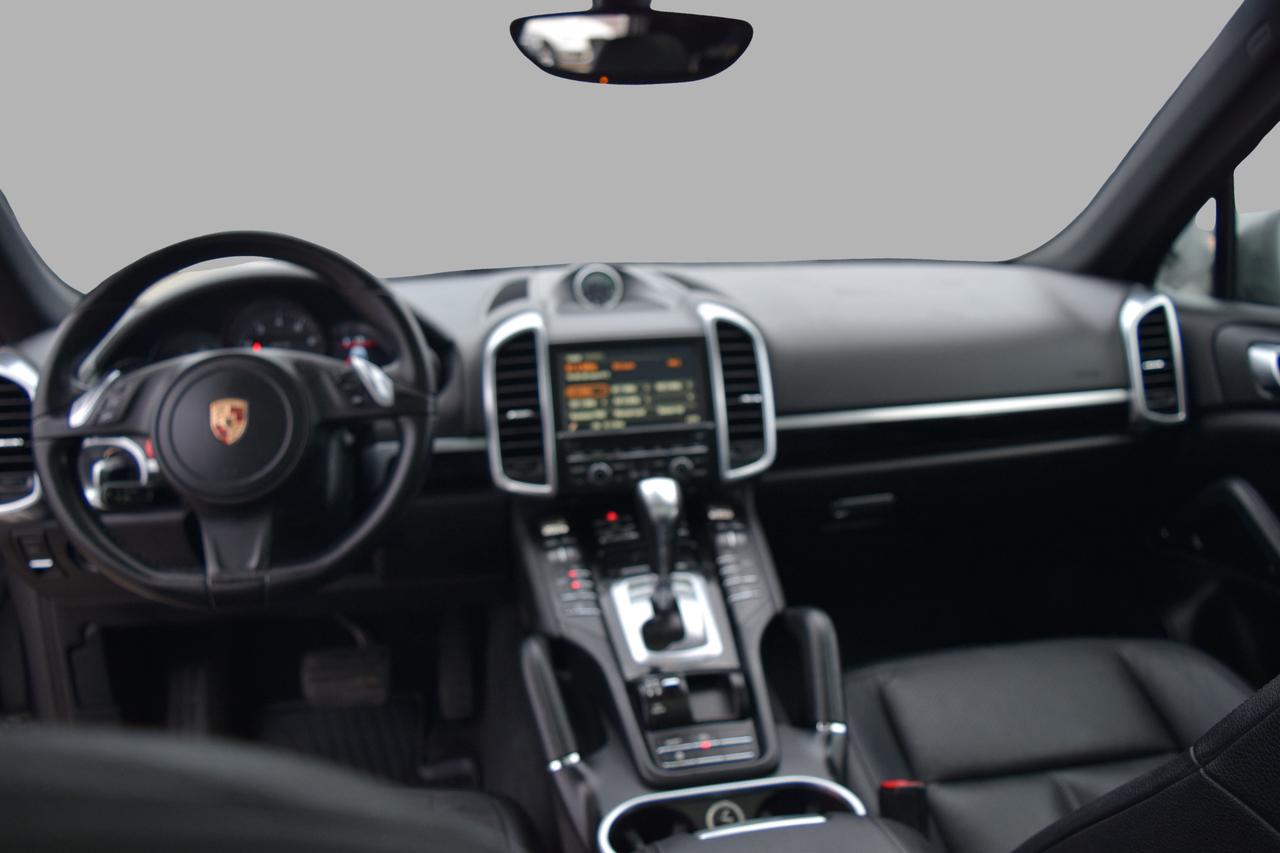2014 Porsche Cayenne Premium AWD Navi Panoramic Sunroof Photo