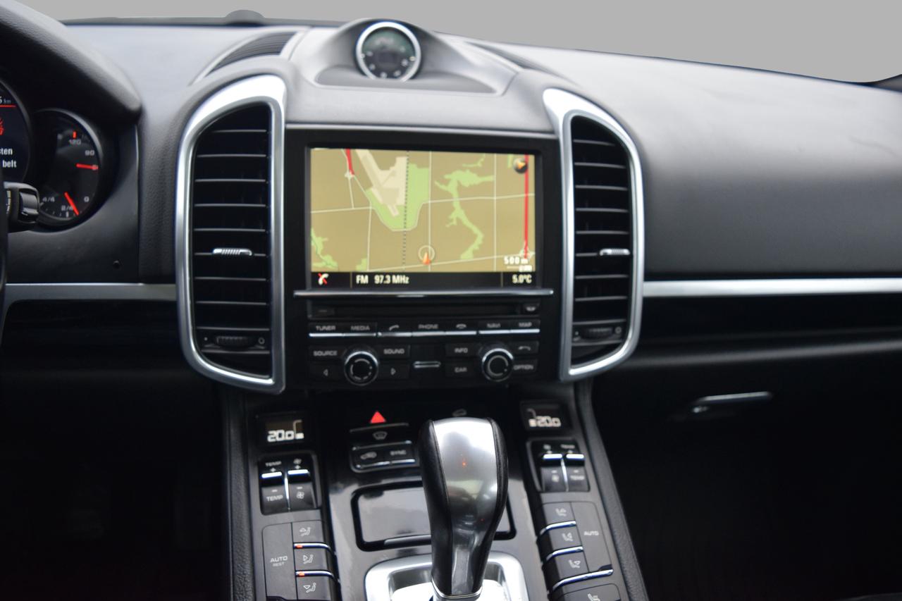 2014 Porsche Cayenne Premium AWD Navi Panoramic Sunroof Photo