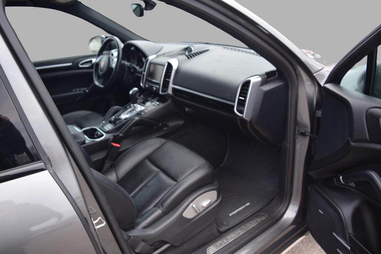 2014 Porsche Cayenne Premium AWD Navi Panoramic Sunroof Photo