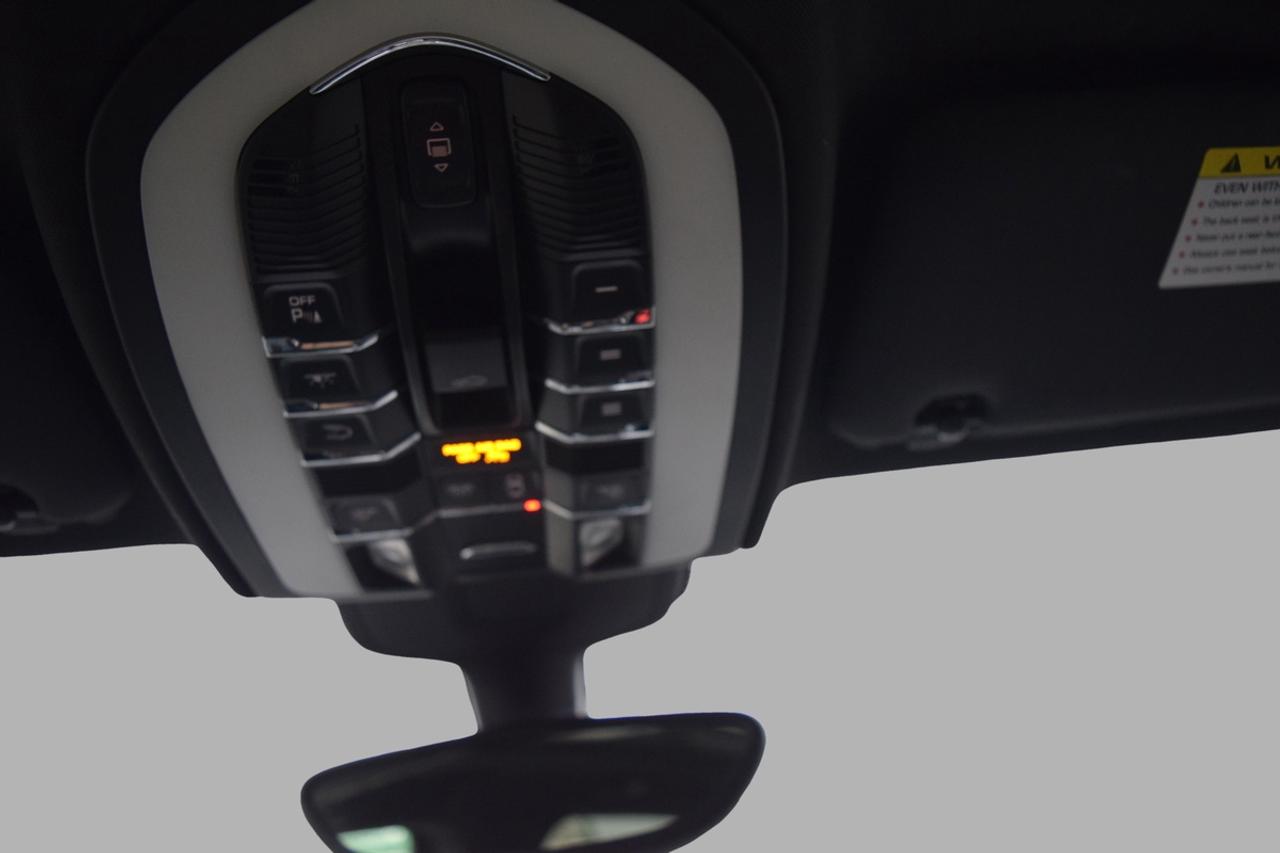 2014 Porsche Cayenne Premium AWD Navi Panoramic Sunroof Photo