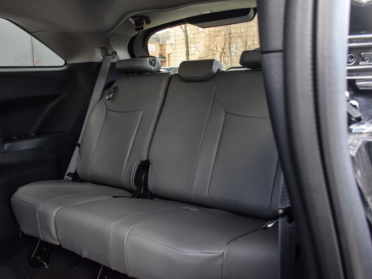 2025 Toyota Sienna XLE Photo